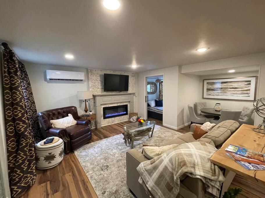شقة Utah Valley Retreat - Luxurious Self Check-In Apt, Uvu Byu, Ev Charge أوريم المظهر الخارجي الصورة