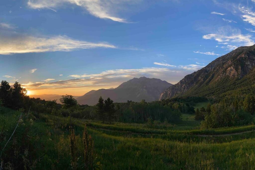 شقة Utah Valley Retreat - Luxurious Self Check-In Apt, Uvu Byu, Ev Charge أوريم المظهر الخارجي الصورة