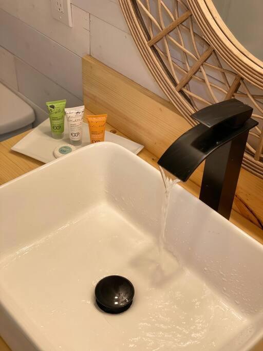 شقة Utah Valley Retreat - Luxurious Self Check-In Apt, Uvu Byu, Ev Charge أوريم المظهر الخارجي الصورة